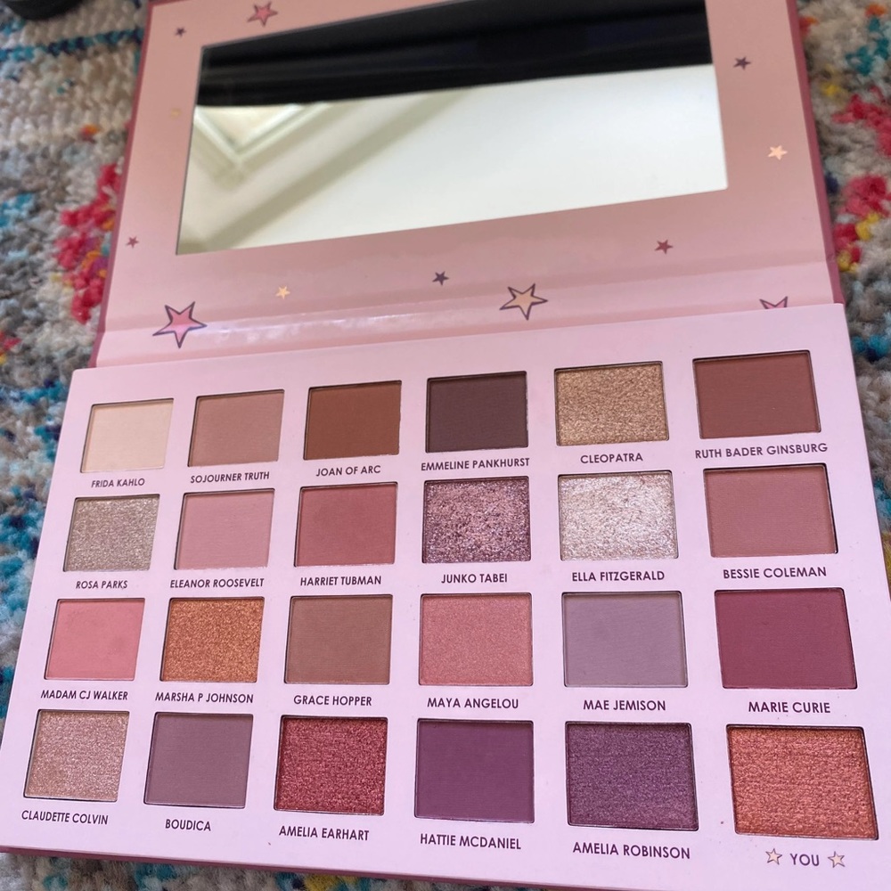Brand New I Am a Woman Eyeshadow Palette